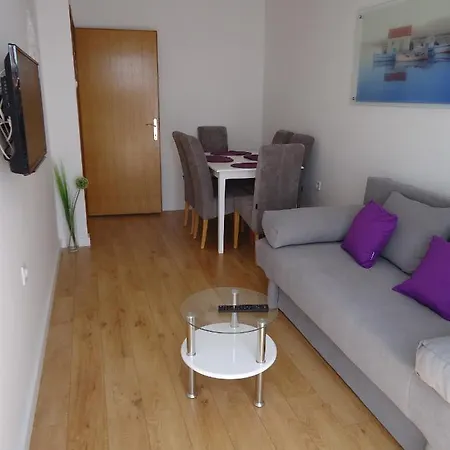 15412a Apartment